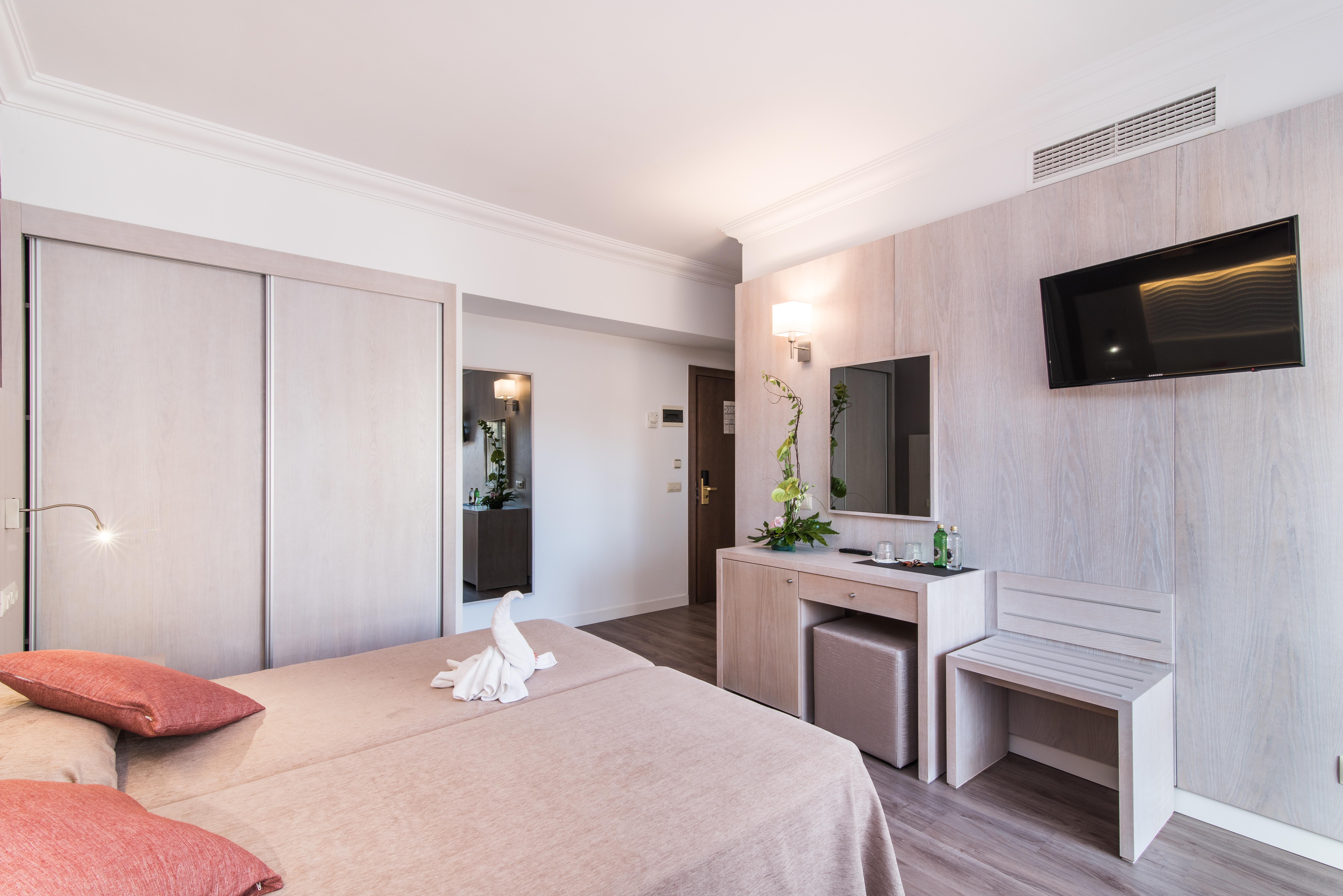 Hotel Baviera Cala Ratjada  Dış mekan fotoğraf