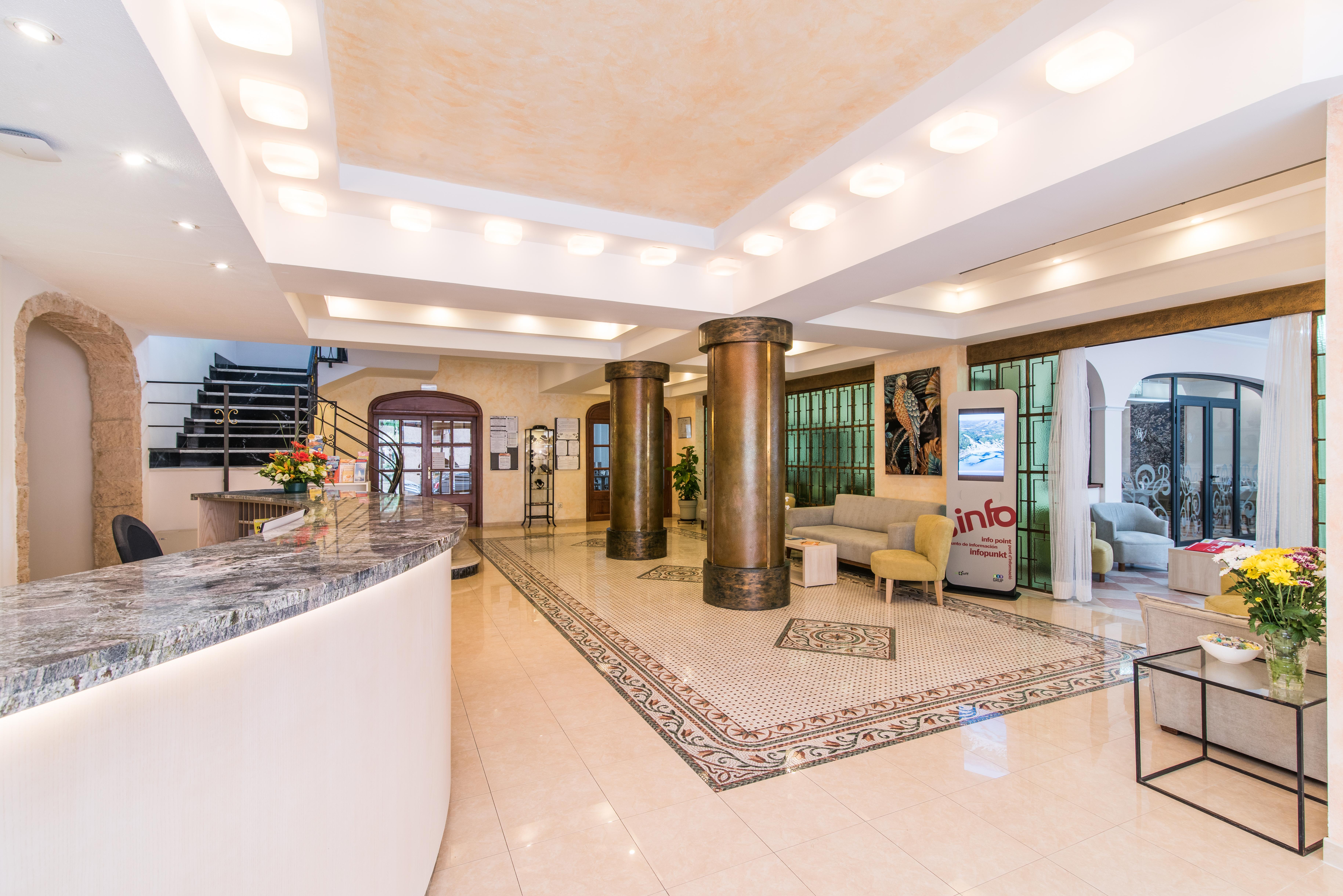Hotel Baviera Cala Ratjada  Dış mekan fotoğraf